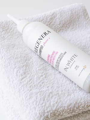 IN WHITE PROFESSIONAL REGENERA SHAMPOO Šampūnas dažytiems plaukams, 30–300 ml