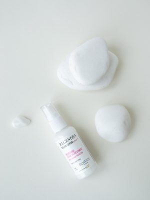 IN WHITE PROFESSIONAL REGENERA CREAM SERUM Kreminis serumas su apsauga nuo karščio, 50–150 ml