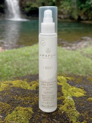 AWAPUHI WILD GINGER TEXTURIZING SEA SPRAY Tekstūrą išryškinantis paplūdimio garbanų losjonas, 150 ml